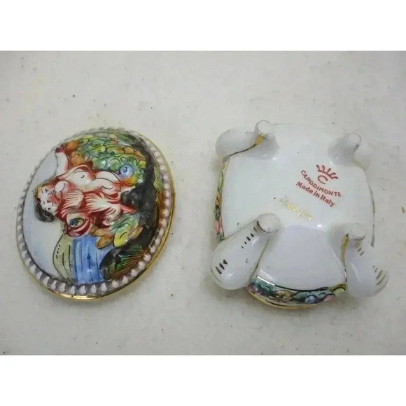 Capodimonte Cherub porcelain box, Snuff Box, Pill Jewelry Trinket jewelry box - Picture 6 of 9